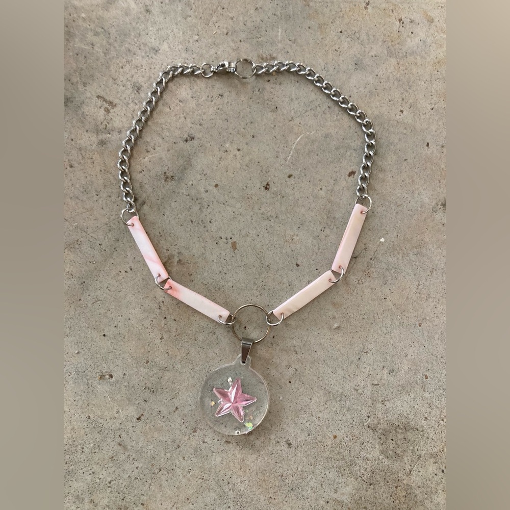 pink shell & stainless chain choker necklace with iridescent pink star charm NWT